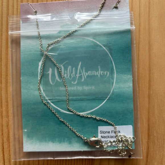 Wild Abandon Stone Fleck Necklace - Labradorite - Picture 3 of 6